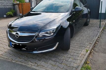 Opel Insignia 98.000 km 9.300 &euro; Schwarzenfeld 92521