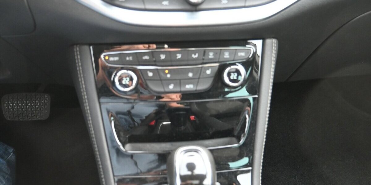 Opel Astra ST1.6 CDTI*Innovation*Aut Navi eSHD Leder 111.000 km 9.990 &euro; Seevetal - Hittfeld 21218