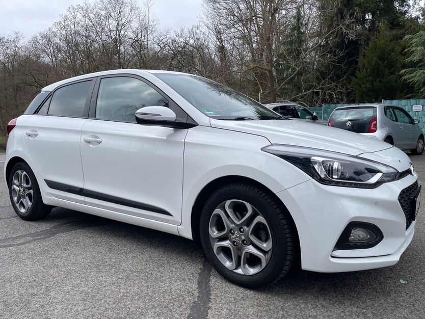 Hyundai i20 100.000 km 9.800 € Nürnberg 90451