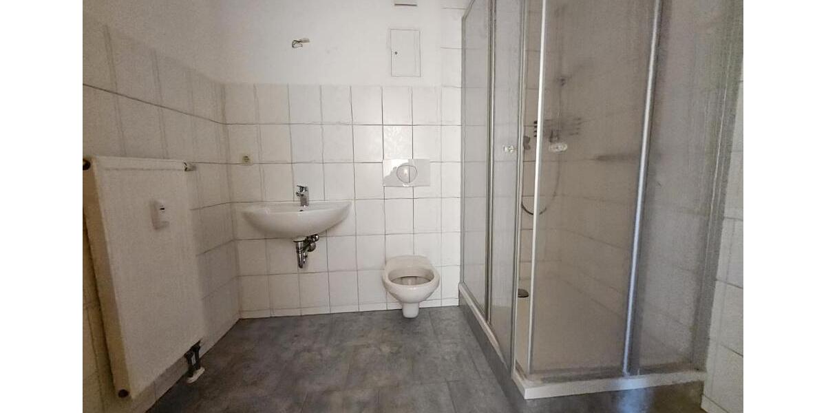 Etagenwohnung Altenburg - 2 Zimmer, 70 m&sup2;, 475&euro; | Angebot:26563033