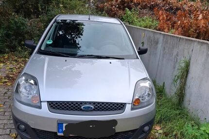 Ford Fiesta 83.500 km 2.900 € Kaiserslautern 67655