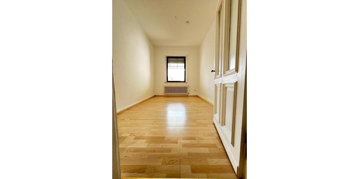 Etagenwohnung Arnsberg Rusch - 4 Zimmer, 150 m&sup2;, 810&euro; | Angebot:26675424