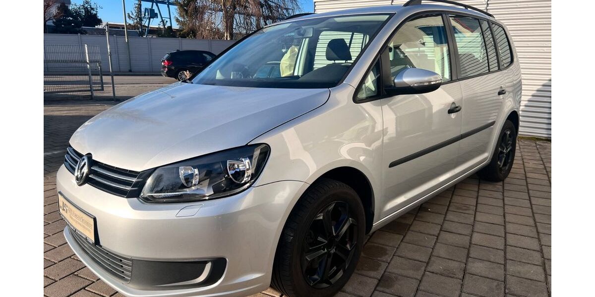 VW Touran 127.000 km 8.400 &euro; Königsbrunn 86343
