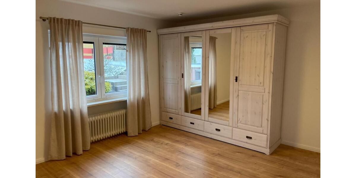 Newly renovated apartment in a quiet area near the fields 4 zimmer