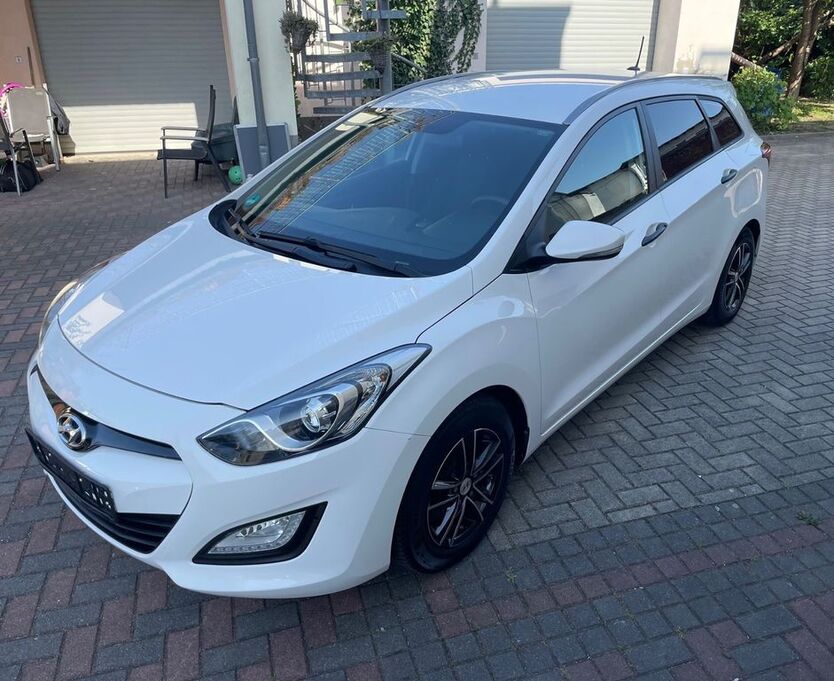 i30