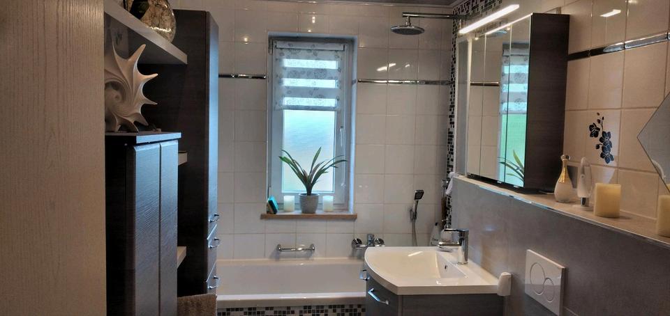 Etagenwohnung Zwickau Cainsdorf - 3 Zimmer, 70 m&sup2;, 99.000&euro; | Angebot:27430124
