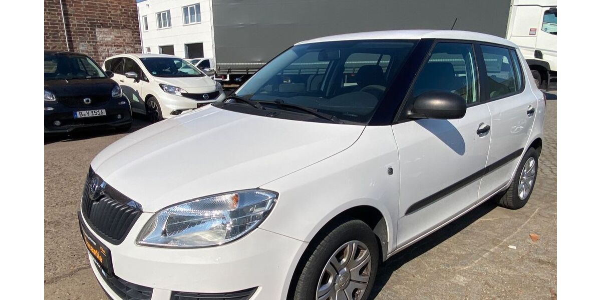Skoda Fabia 111.000 km 4.690 &euro; Berlin-Lichtenberg 10365