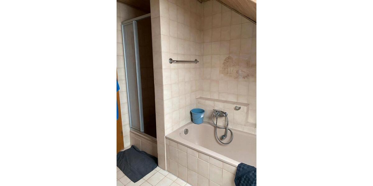 WG Zimmer in 3er Studenten WG, frei ab sofort 4 zimmer