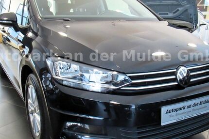 VW Touran 35.100 km 28.490 &euro; Dessau 06847
