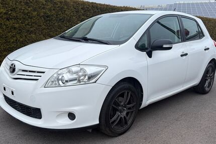 Toyota Auris 174.000 km 4.699 &euro; Koblenz 56073