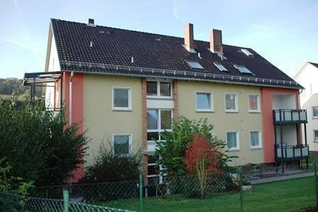 Gemütliche Dachgeschosswohnung in angenehmen Mehrfamilienwohnhaus! 4 zimmer