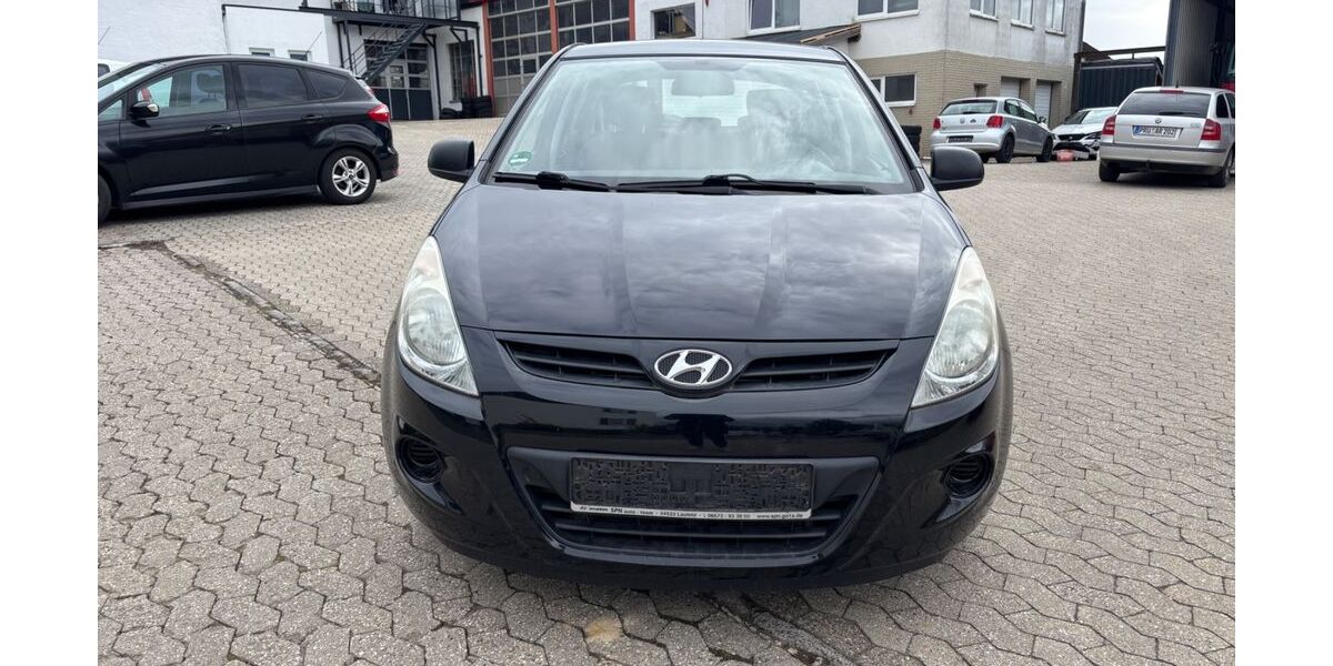 Hyundai i20 161.875 km 4.000 &euro; Müllenbach 53520