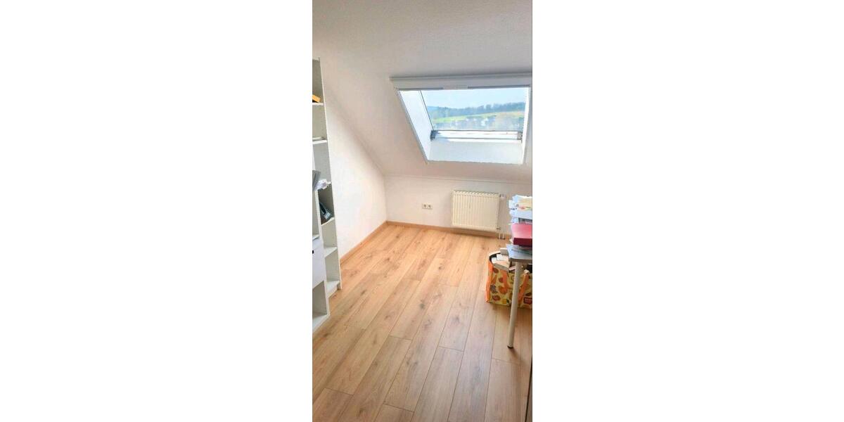 Einfamilienhaus Waldbröl - 5 Zimmer, 150 m&sup2;, 1.650&euro; | Angebot:26015573