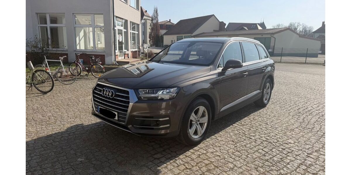 Audi Q7 242.600 km 21.900 &euro; Luckau 15926