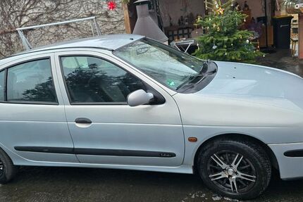 Renault Megane 122.000 km 1.300 &euro; Kabelsketal 06184