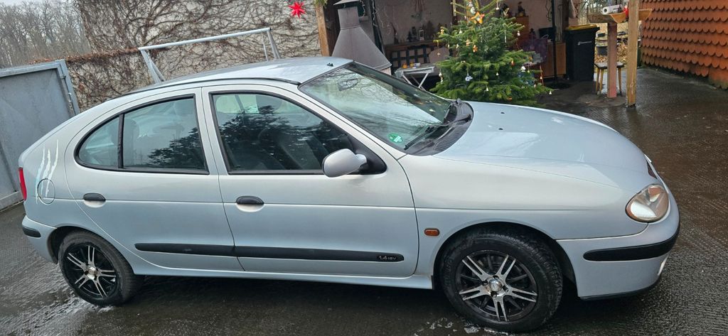 Renault Megane 122.000 km 1.300 &euro; Kabelsketal 06184