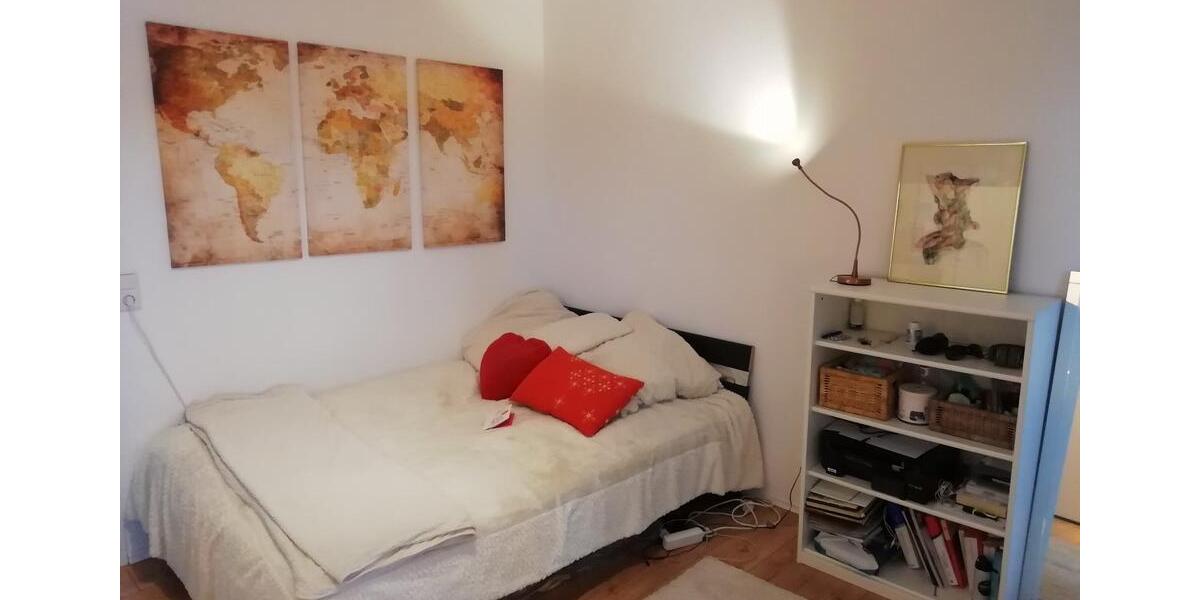 2 Super schöne Zimmer in 3-er-WG, neu renoviert, direkt an HTW 3 zimmer