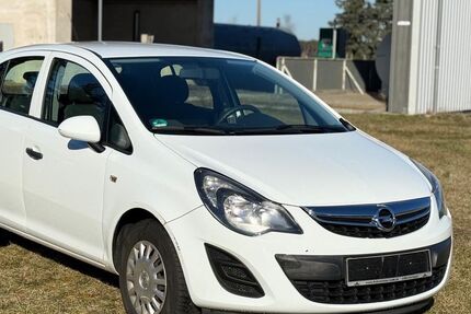 Opel Corsa 180.000 km 2.490 &euro; Ziesar 14793