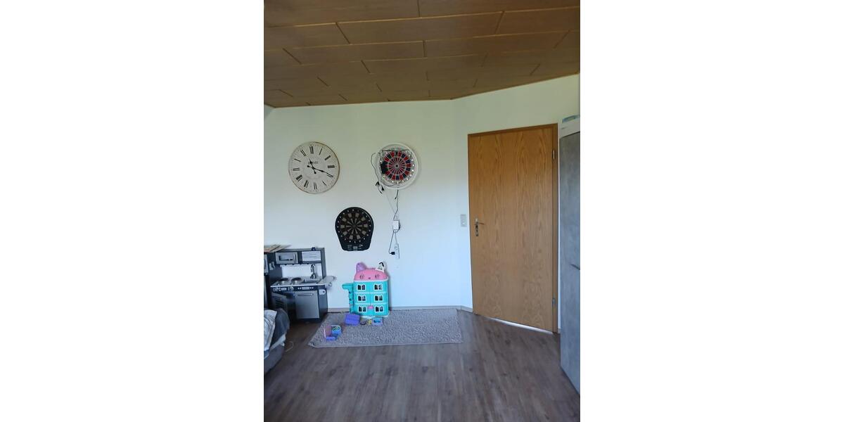 Dachgeschoßwohnung Großheide - 3 Zimmer, 80 m&sup2;, 650&euro; | Angebot:26399041