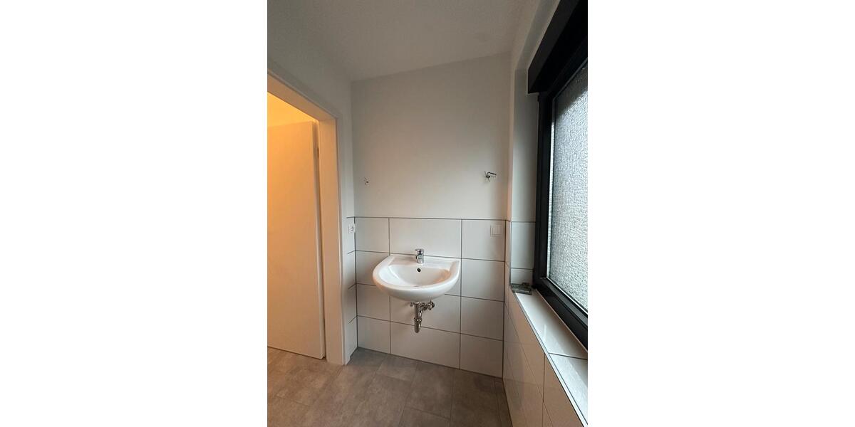 Etagenwohnung Erftstadt - 2 Zimmer, 68 m&sup2;, 695&euro; | Angebot:25538423
