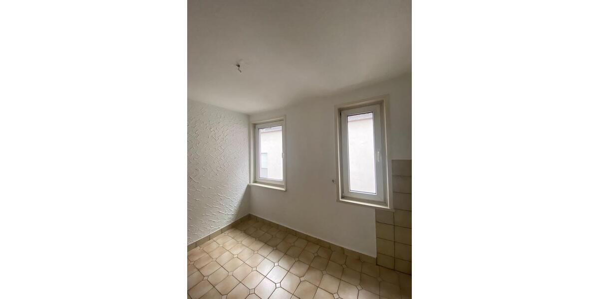 Dachgeschoßwohnung Metzingen - 3 Zimmer, 70 m&sup2;, 840&euro; | Angebot:25638357