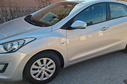 Hyundai i30 72.600 km 8.600 &euro; Isen 84424