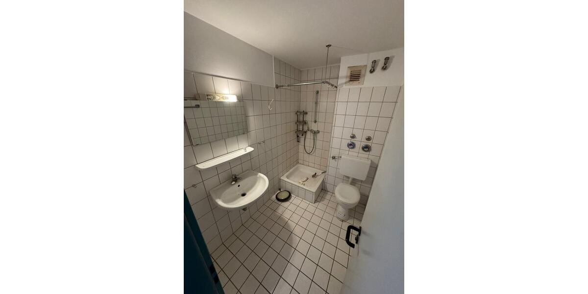 Dachgeschoßwohnung Oldenburg Kreyenbrück - 1 Zimmer, 26 m&sup2;, 340&euro; | Angebot:25413061