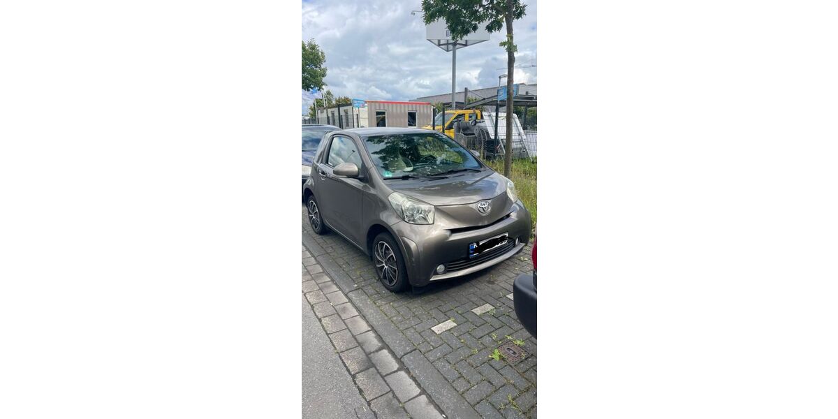 Toyota IQ 190.000 km 2.300 &euro; Tannenbusch 53119