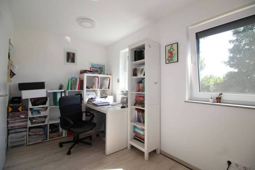 Mehr Platz für mehr Leben - neuwertige 5-Zimmer-Wohnung mit Balkon & Doppelgarage 5 zimmer