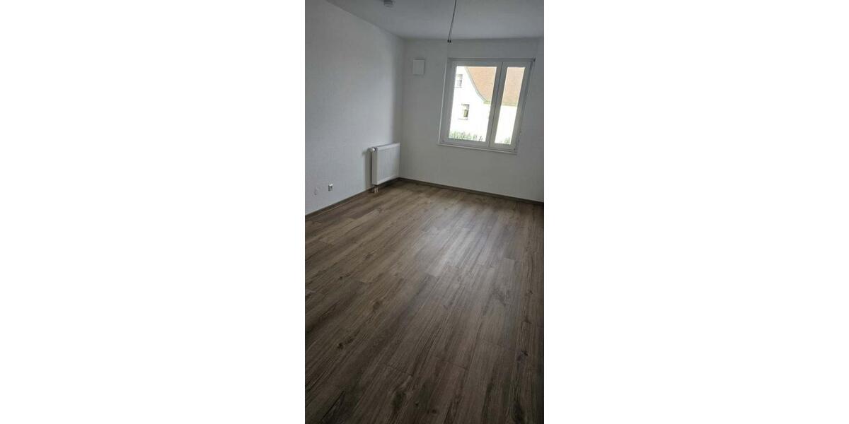 Reihenhaus Oberndorf am Neckar - 4 Zimmer, 132 m&sup2;, 1.400&euro; | Angebot:23688676