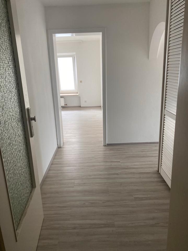 Lichtdurchflute 2-Zimmerwohnung frisch renoviert Schorndorf zimmer