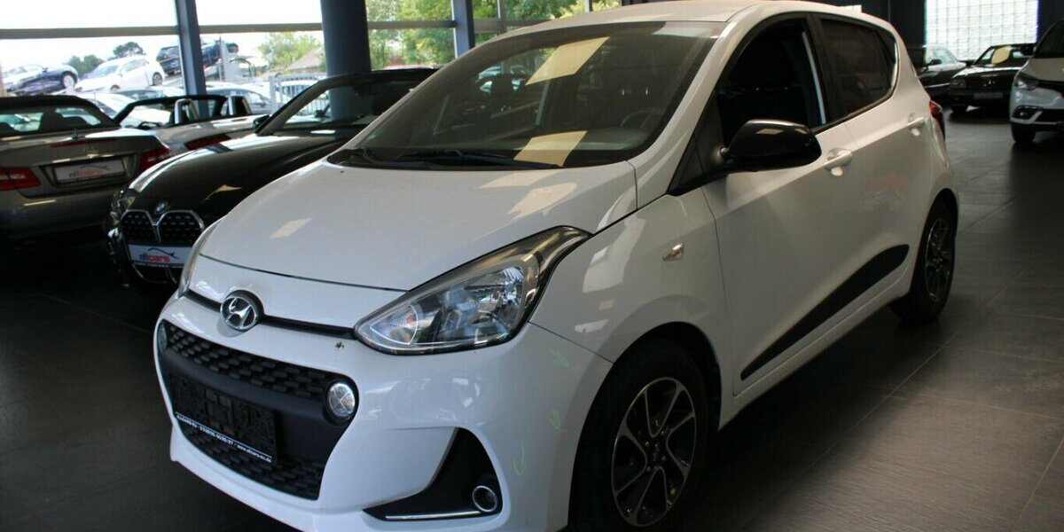Hyundai i10 1.0 Passion 33.820 km 10.980 &euro; Euskirchen 53881