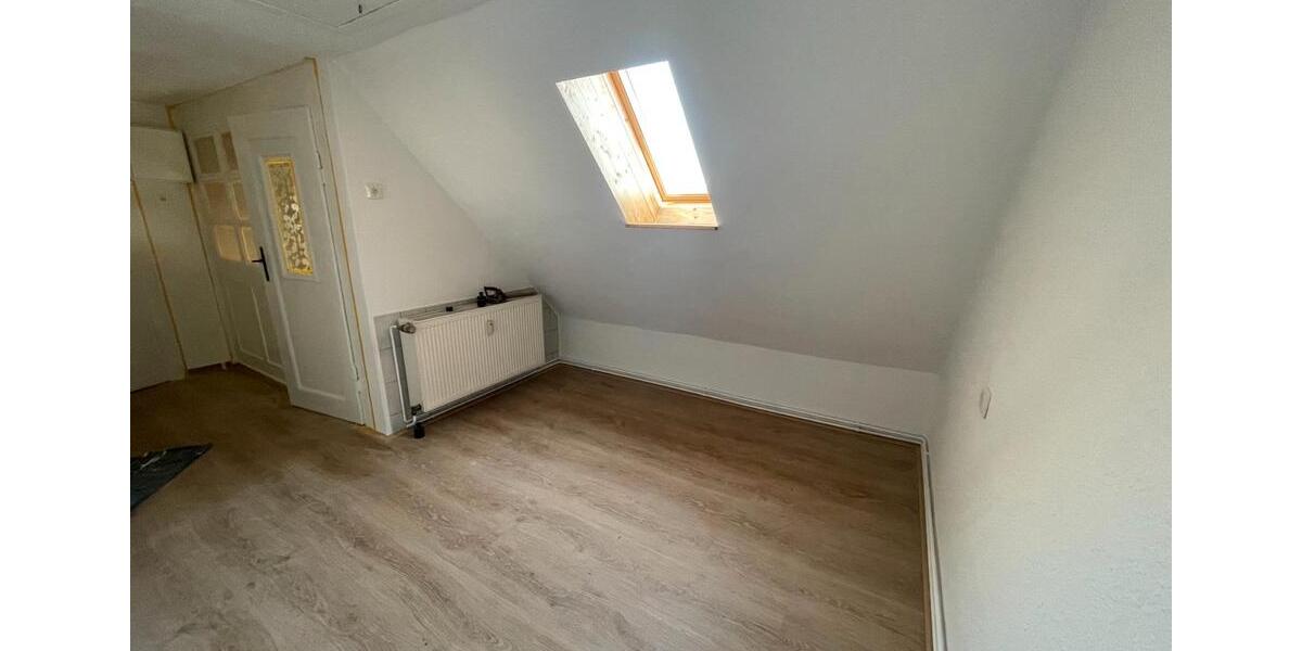 Doppelhaushälfte Halle (Saale) Dölau - 4.5 Zimmer, 145 m&sup2;, 1.600&euro; | Angebot:26141943