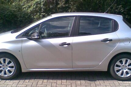 Peugeot 208 44.000 km 6.500 &euro; Grabow 39291