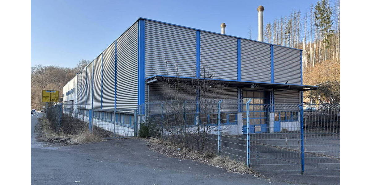 Ehemalige -Fabrik -Produktions- oder Entwicklungsobjekt an der B229 in Lüdenscheid zimmer