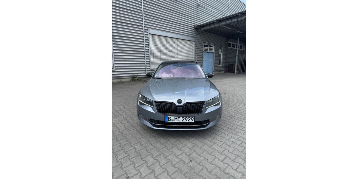 Skoda Superb 305.000 km 13.000 &euro; Berlin 12353