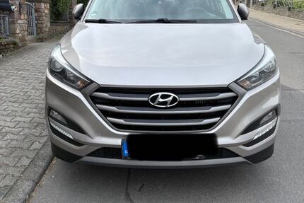 Hyundai TUCSON 135.000 km 11.999 &euro; Taunusstein 65232