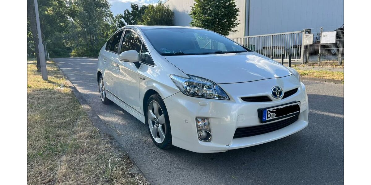 Toyota Prius 214.112 km 6.900 &euro; Berlin 13057