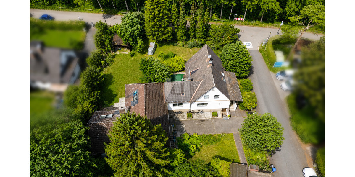 WINDISCH - Großes Grundstück mit Altbestand für ein MFH + Doppelhaus in Ortsrandlage von Gröbenzell - Grundstück Gröbenzell | Angebot:26799220