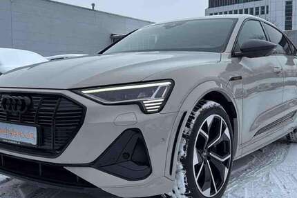 Audi e-tron 42.829 km 41.950 &euro; Hamburg 22047