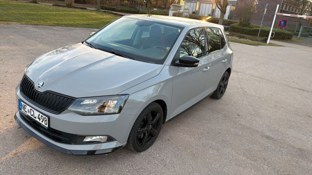 Skoda Fabia 51.543 km 11.999 &euro; Neuss 41472