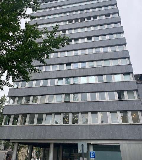 Einzelhandel in Köln 1.020 € 53.8 m²