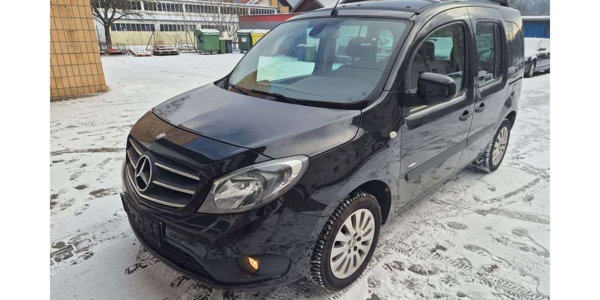 Mercedes-Benz Citan 148.000 km 8.950 &euro; Coburg 96450
