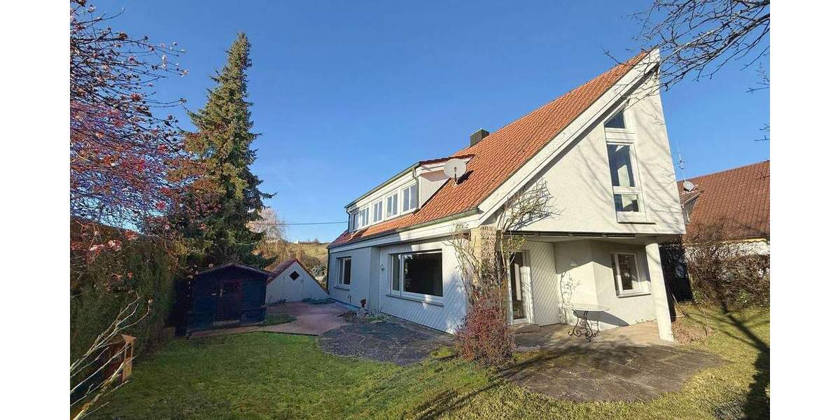 Ihr neues Zuhause in Nürtingen - Stilvoll renoviertes Einfamilienhaus mit Garten und Garagen 5 zimmer