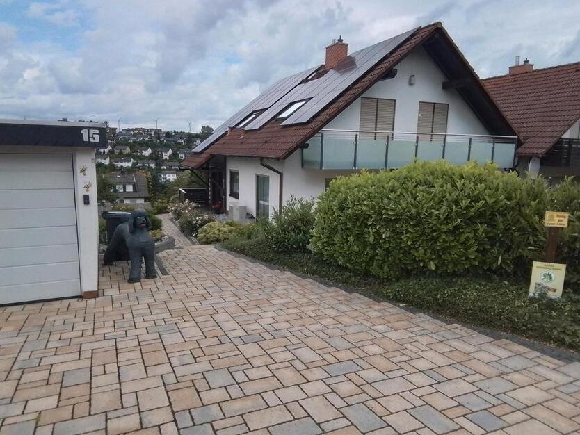 Moderne. Topp gepflegte Doppelhaushälfte direkt in Bad Hersfeld