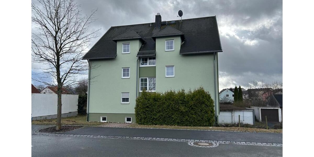 Hochparterre Helmbrechts - 2 Zimmer, 71 m&sup2;, 89.000&euro; | Angebot:25721230