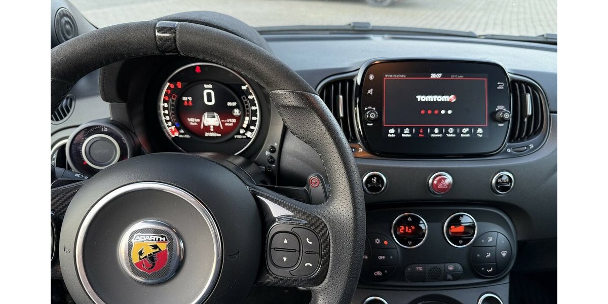 Abarth 695C 1.4* Cabrio,unfallfrei,1.Hand,Automatik* 22.000 km 29.850 &euro; Schorndorf 73614