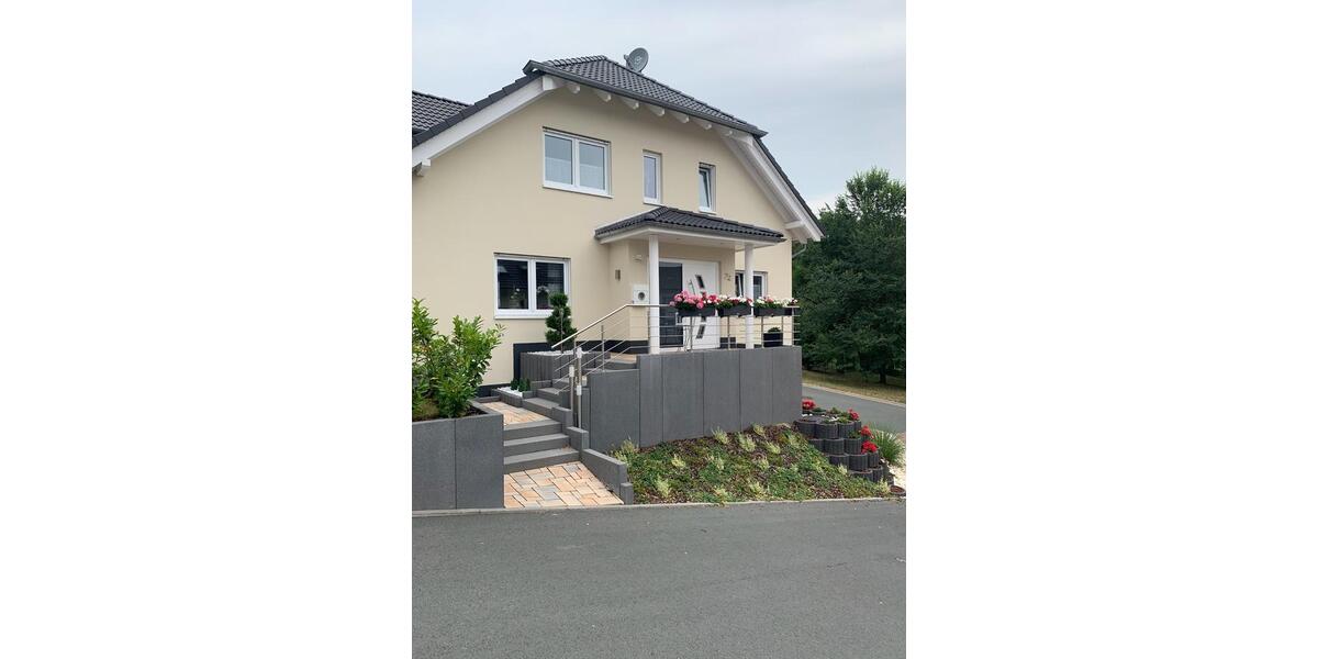 Einfamilienhaus Butzbach - 7 Zimmer, 175 m&sup2;, 799.000&euro; | Angebot:25172911