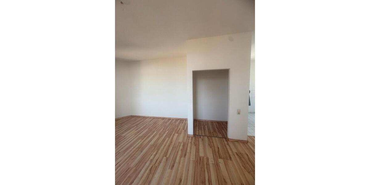 Etagenwohnung Reichenbach im Vogtland - 2 Zimmer, 51 m&sup2;, 450&euro; | Angebot:26348760