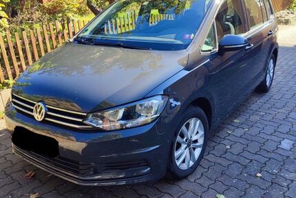 VW Touran 156.499 km 9.750 € Oelsnitz 08606